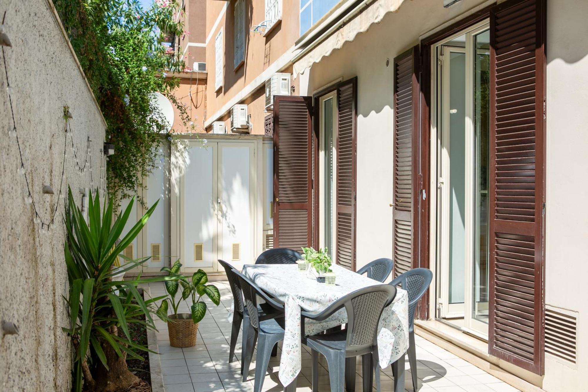Holiday Homes Rome - Green Apartment S Camillo - Near Trastevere Eksteriør billede